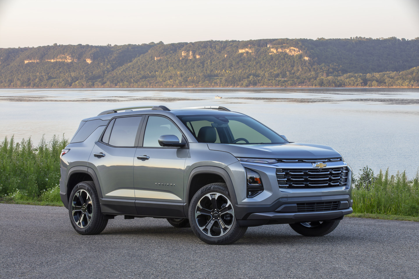 2026 Chevrolet Equinox vs 2026 Mazda CX-5: Comfort and Tech for Ontario Drivers